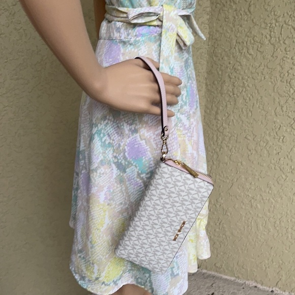 Michael Kors Jet Set Travel Large Travel CONTINENTAL Wristlet-Wallet - Picture 16 of 16